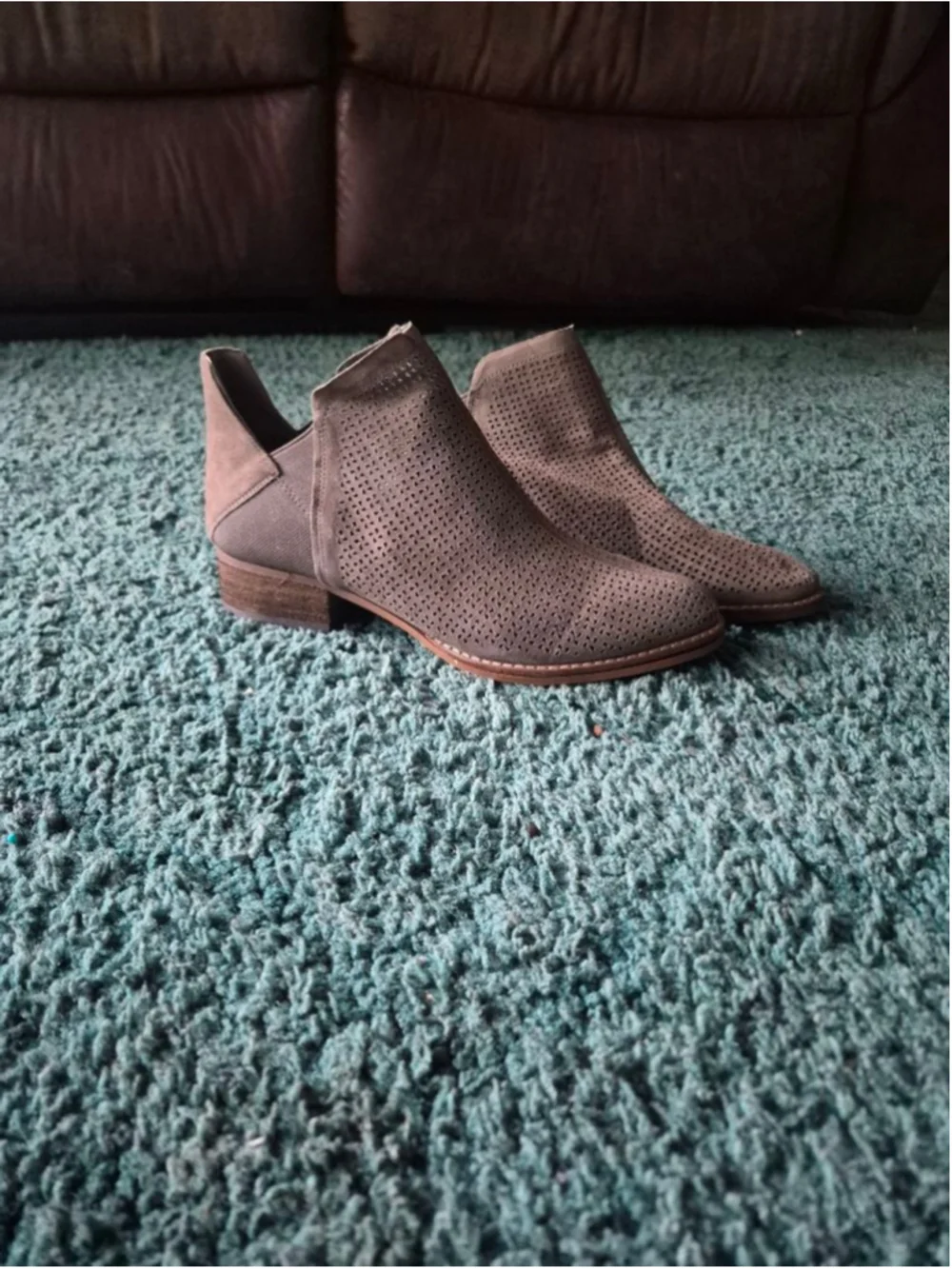 Vince Camuto Celena Ankle Booties Tan Eyelet Size 7M